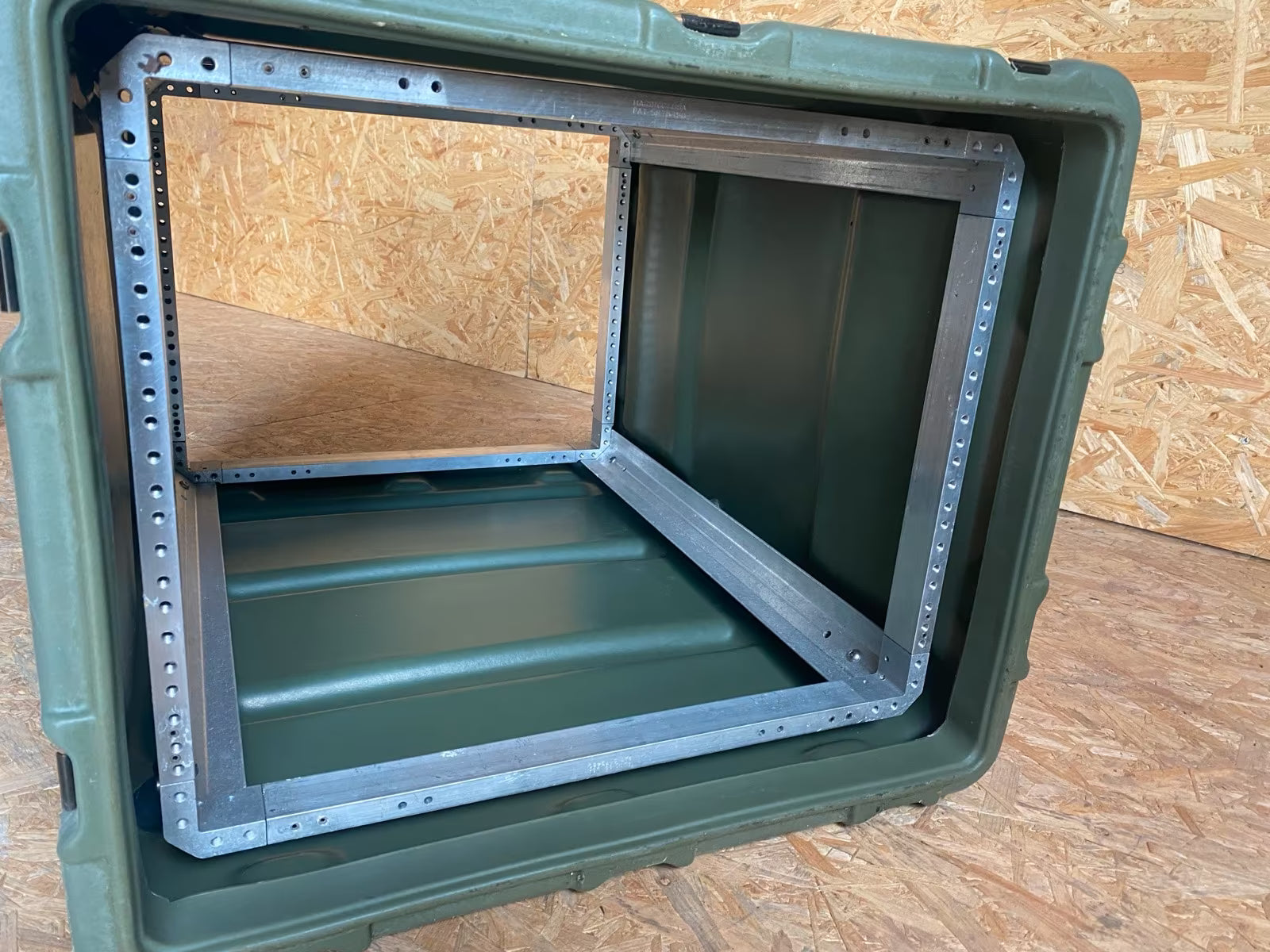 US Army Hardigg Pelican Case Box Kiste Outdoor Bundeswehr