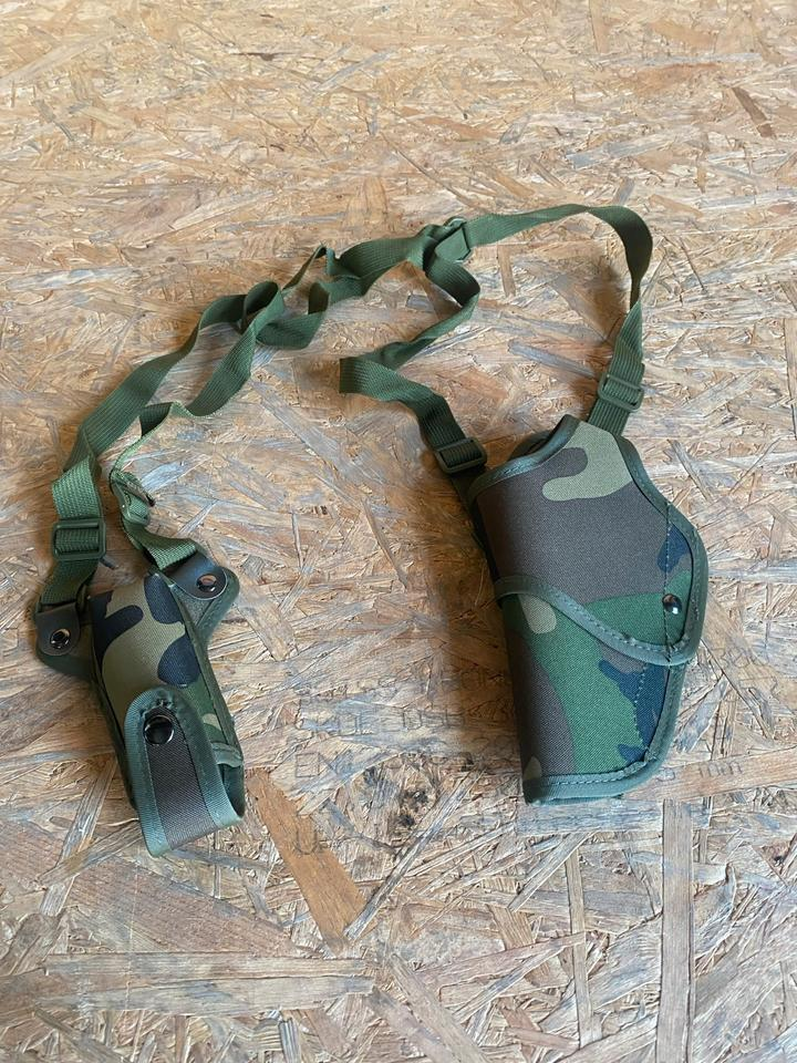 US Army Pistolenschulter Holster Woodland Neu Links