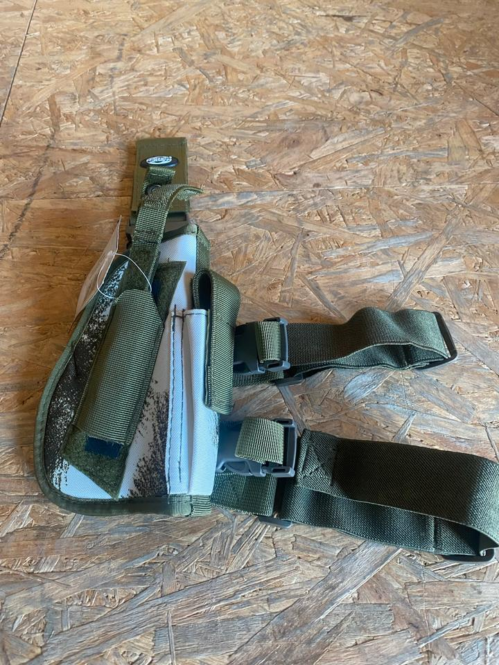 Bundeswehr Pistolenbeinholster rechts Neu Heckler u. Koch, S&W