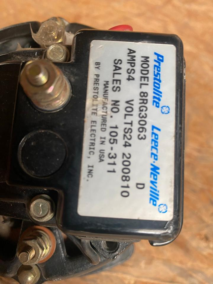 US Army Prestolite Lichtmaschine 24V 8RG3063 NOS