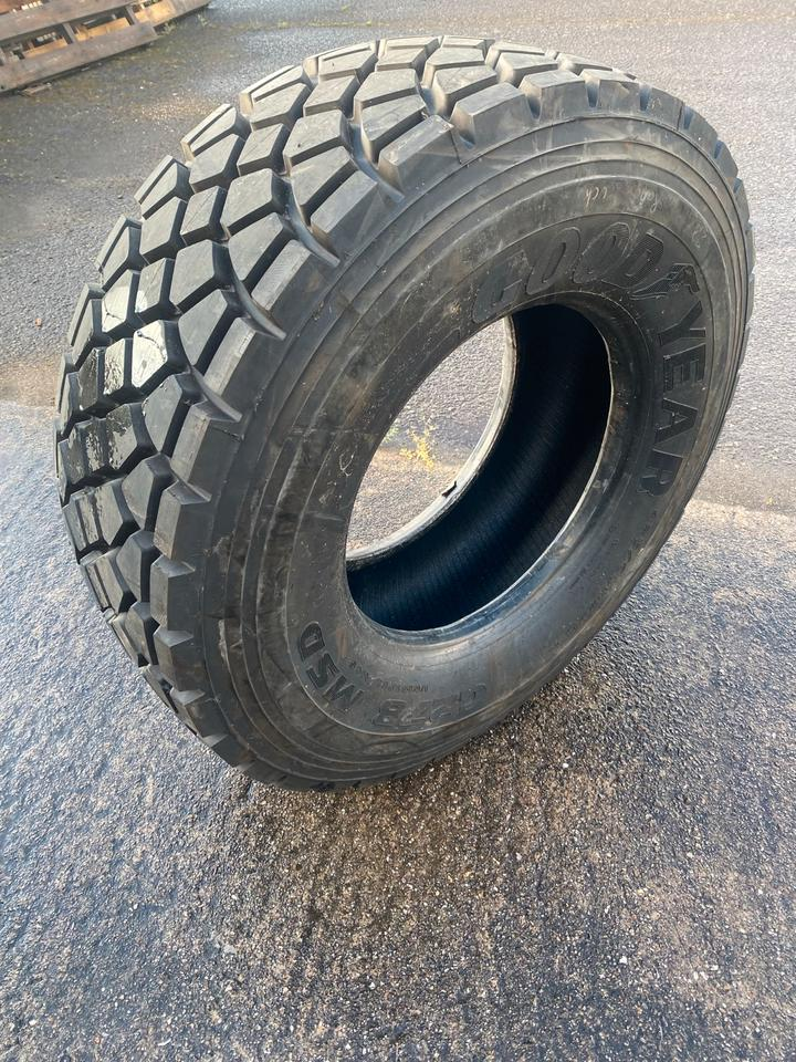 Dumper Reifen Good Year 425/65 R22,5 NOS Militär US Army