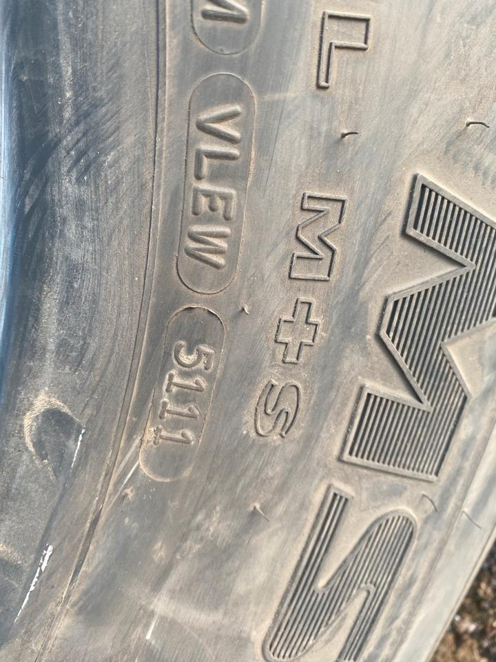 Dumper Reifen Good Year 425/65 R22,5 NOS Militär US Army