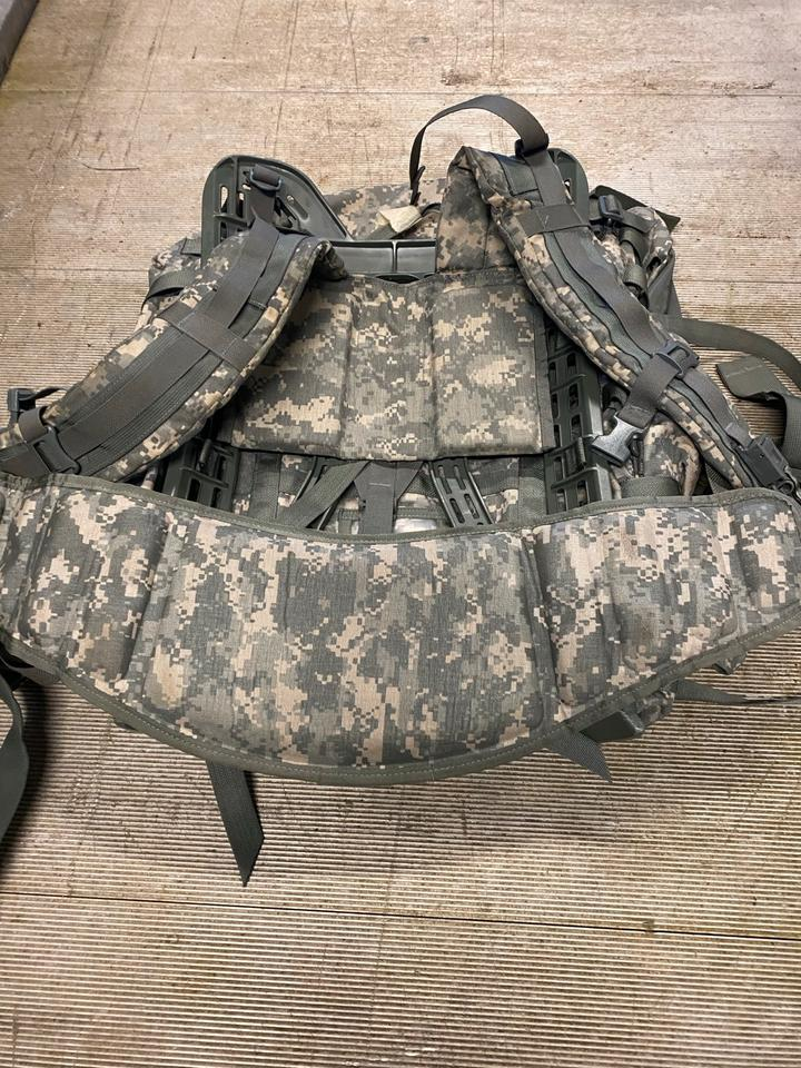 US Army Molle II Large Rucksack, Top Humvee