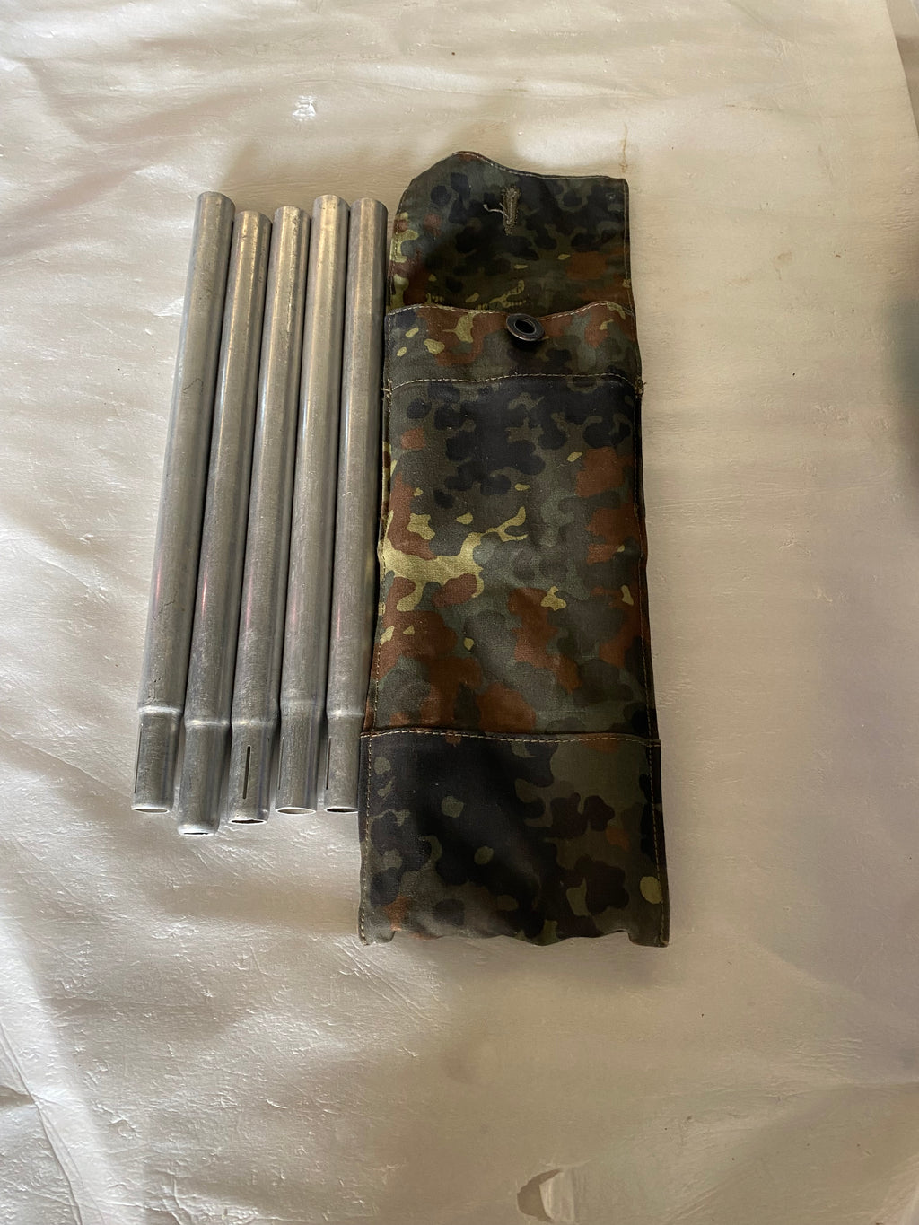 Original Bundeswehr Zelt Zubehör Zeltstangen NOS (Kopie)